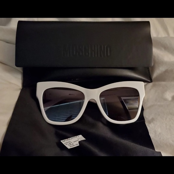 Moschino Accessories - Moschino Cat Eye Sunglasses